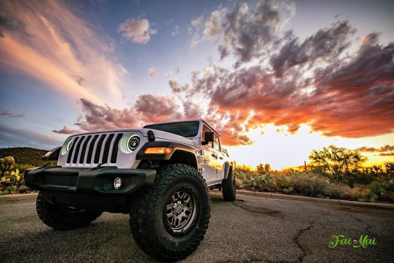 Oracle Oculus Bi-LED Projector Headlights for Jeep JL/Gladiator JT -